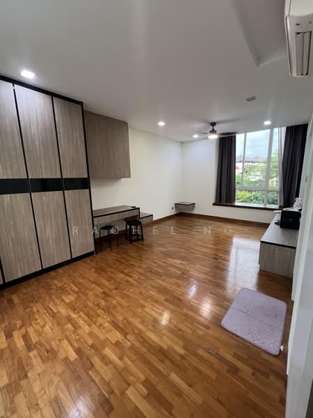 Springside Avenue, Springside avenue, 6 Bedrooms, 4,155 sqft, Terraced House For Sale, by Rachel ng, 500148973 - Bedroom - PropertyGuru.com.sg