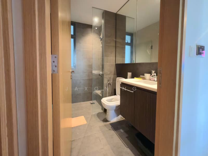 Parc Olympia, 50 Flora Drive, 2 Bedrooms, 797 sqft, Condominium For Sale, by Jaxon Ng, 500148980 - Common Bathroom - PropertyGuru.com.sg