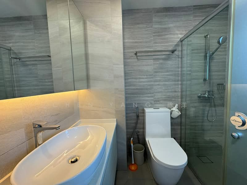 La Crystal, 160 Killiney Road, 3 Bedrooms, 1,259 sqft, Condominium For Rent, by Chen Yang 陈洋, 500148988 - Bathroom - PropertyGuru.com.sg