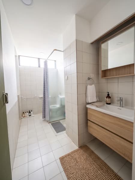 Spanish Village, 60 Farrer Road, 1 Bedroom, 775 sqft, Condominium For Rent, by Richard Tan, 500149007 - Bathroom - PropertyGuru.com.sg