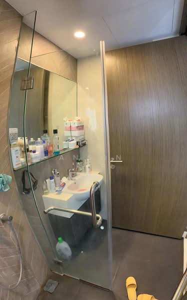 The Centren, 1 Lorong 27 Geylang, 2 Bedrooms, 624 sqft, Apartment For Sale, by Anson Lee, 500149032 - Bathroom - PropertyGuru.com.sg