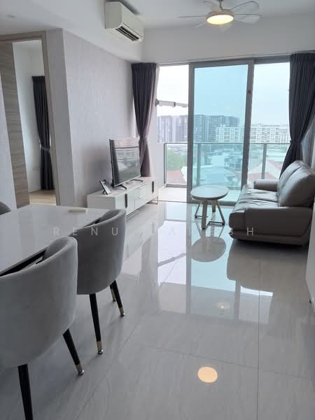 Stars of Kovan, 984 Upper Serangoon Road, 2 Bedrooms, 743 sqft, Condominium For Rent, by Renu Mahesh, 500149035 - Living Room - PropertyGuru.com.sg