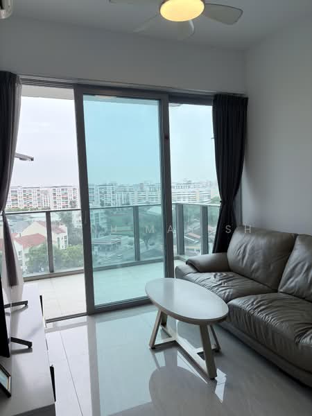 Stars of Kovan, 984 Upper Serangoon Road, 2 Bedrooms, 743 sqft, Condominium For Rent, by Renu Mahesh, 500149035 - Living Room - PropertyGuru.com.sg