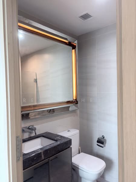 Stars of Kovan, 984 Upper Serangoon Road, 2 Bedrooms, 743 sqft, Condominium For Rent, by Renu Mahesh, 500149035 - Common Bathroom - PropertyGuru.com.sg