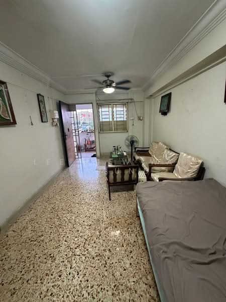 103 Bedok North Avenue 4, 103 Bedok North Avenue 4, 2 Bedrooms, 721 sqft, HDB Flat For Sale, by Lee Siew Wah Edmund, 500149056 - Living Room - PropertyGuru.com.sg