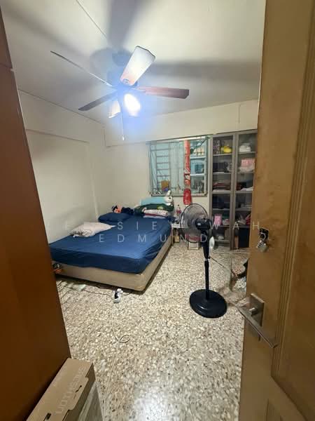 103 Bedok North Avenue 4, 103 Bedok North Avenue 4, 2 Bedrooms, 721 sqft, HDB Flat For Sale, by Lee Siew Wah Edmund, 500149056 - Bedroom - PropertyGuru.com.sg