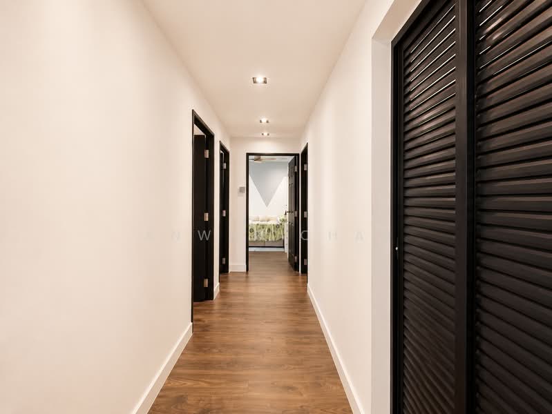 474 Segar Road, 474 Segar Road, 4 Bedrooms, 1,377 sqft, HDB Flat For Sale, by Anwar Chan, 500149057 - Corridor - PropertyGuru.com.sg