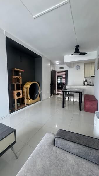 672D Edgefield Plains, 672D Edgefield Plains, 3 Bedrooms, 968 sqft, HDB Flat For Sale, by Wan Rahmat, 500149066 - Living Room - PropertyGuru.com.sg