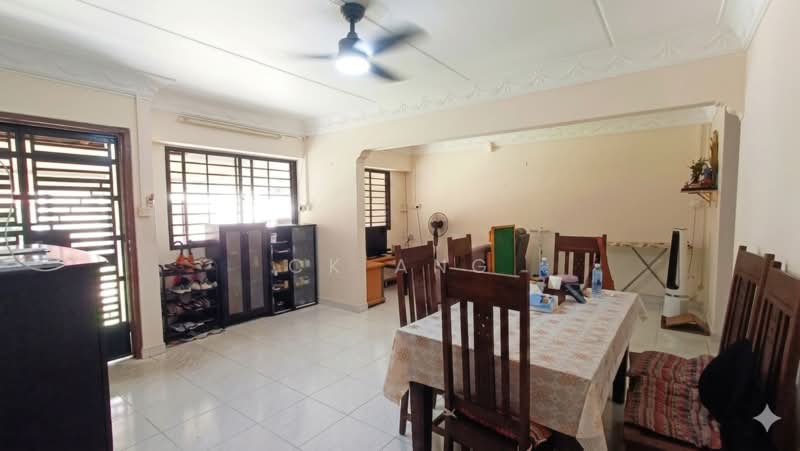 113 Lorong 3 Geylang, 113 Lorong 3 Geylang, 3 Bedrooms, 1,130 sqft, HDB Flat For Sale, by CK Ang, 500149068 - Living Room - PropertyGuru.com.sg