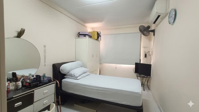 113 Lorong 3 Geylang, 113 Lorong 3 Geylang, 3 Bedrooms, 1,130 sqft, HDB Flat For Sale, by CK Ang, 500149068 - Bedroom - PropertyGuru.com.sg