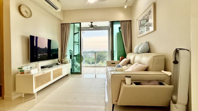 Thomson Three, 41 Bright Hill Drive, 2 Bedrooms, 732 sqft, Condominium For Sale, by Gavin Yong, 500149087 - Living Room - PropertyGuru.com.sg