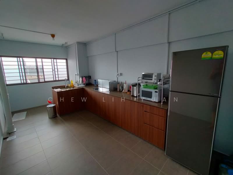 124 Ang Mo Kio Avenue 6, 124 Ang Mo Kio Avenue 6, Room Rental, 185 sqft, HDB Flat For Rent, by Chew Lih Yuan, 500149098 - Kitchen - PropertyGuru.com.sg