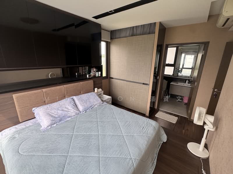 Bellewoods, 100 Woodlands Avenue 5, 2 Bedrooms, 786 sqft, Executive Condominium For Sale, by Mike Poon 潘資文, 500149121 - Bedroom - PropertyGuru.com.sg
