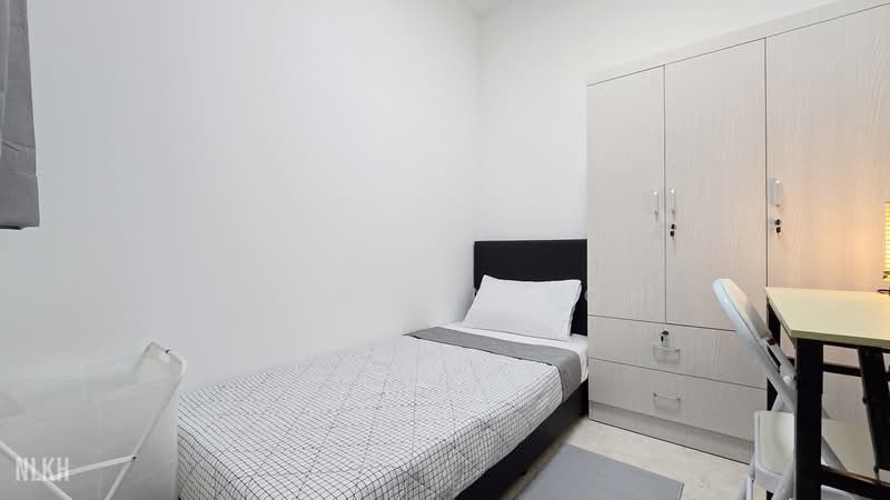 Lakeholmz, 82 Corporation Road, Room Rental, 150 sqft, Condominium For Rent, by Brandon Loh, 500149139 - Bedroom - PropertyGuru.com.sg