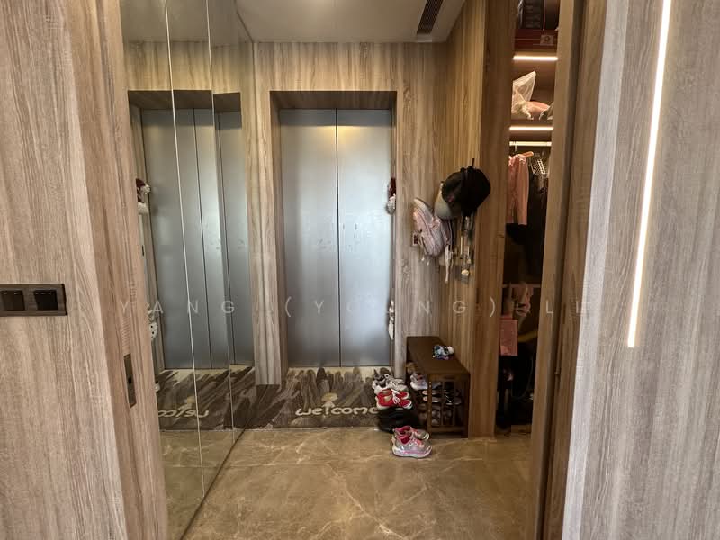 Nouvel 18, 18 Anderson Road, 3 Bedrooms, 1,862 sqft, Condominium For Rent, by Yang (Young) Li, 500149175 - Entrance - PropertyGuru.com.sg
