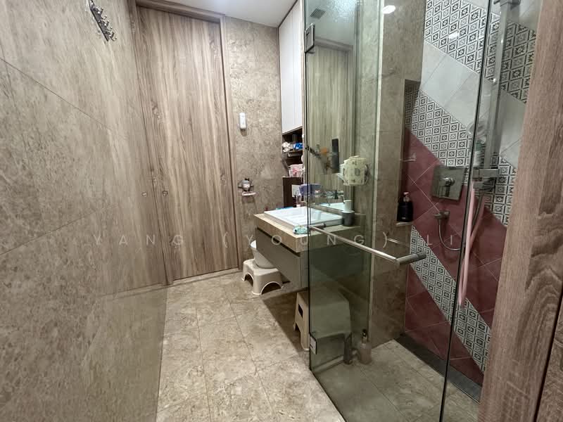 Nouvel 18, 18 Anderson Road, 3 Bedrooms, 1,862 sqft, Condominium For Rent, by Yang (Young) Li, 500149175 - Bathroom - PropertyGuru.com.sg