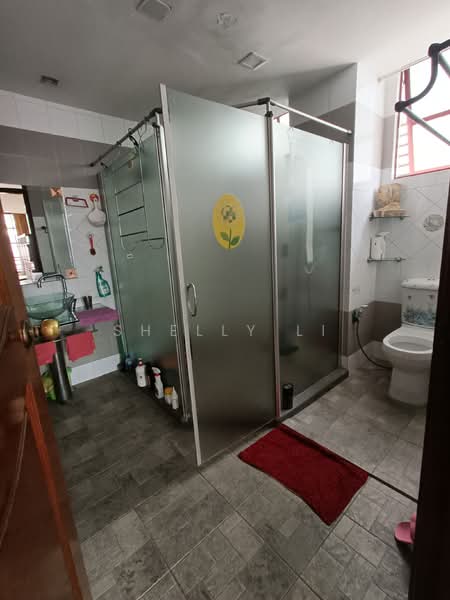 Still Mansion, 2 Still Road, Room Rental, 300 sqft, Semi-Detached House For Rent, by Shelly Li, 500149189 - Bathroom - PropertyGuru.com.sg