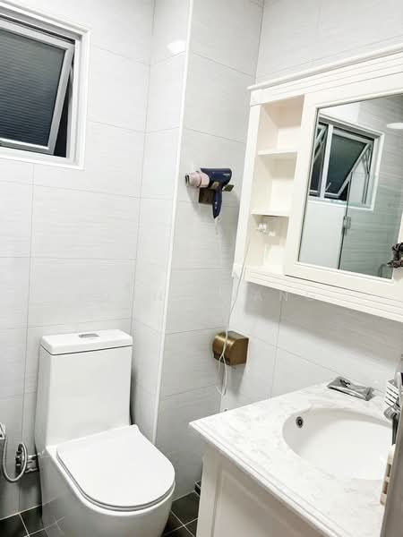 44 Lorong 5 Toa Payoh, 44 Lorong 5 Toa Payoh, 3 Bedrooms, 1,302 sqft, HDB Flat For Sale, by Jonny Wang, 500149196 - common Bathroom - PropertyGuru.com.sg