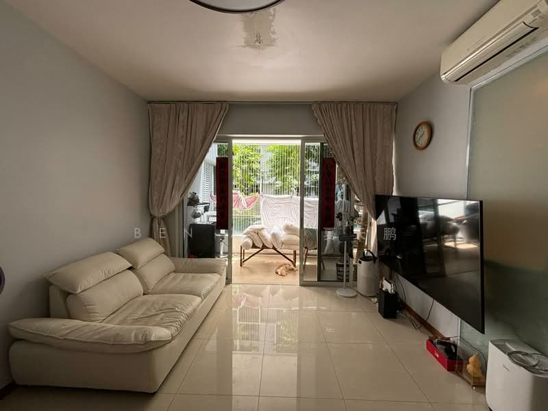 Forestville, 28 Woodlands Drive 16, 3 Bedrooms, 1,324 sqft, Executive Condominium For Sale, by Ben XIA 夏天鹏, 500149198 - Living Room - PropertyGuru.com.sg