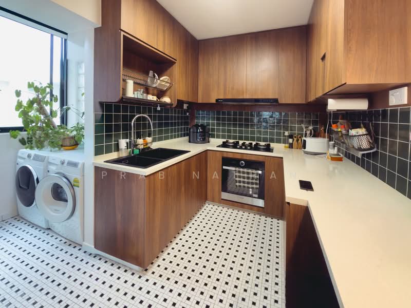 774 Bedok Reservoir View, 774 Bedok Reservoir View, 3 Bedrooms, 1,130 sqft, HDB Flat For Sale, by Prab Nathan, 500149202 - Kitchen - PropertyGuru.com.sg