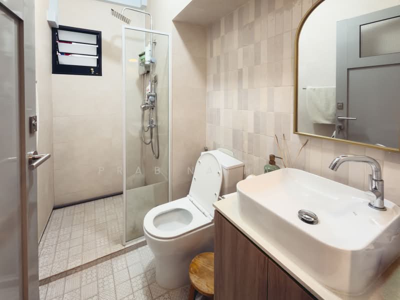 774 Bedok Reservoir View, 774 Bedok Reservoir View, 3 Bedrooms, 1,130 sqft, HDB Flat For Sale, by Prab Nathan, 500149202 - Common Bathroom - PropertyGuru.com.sg