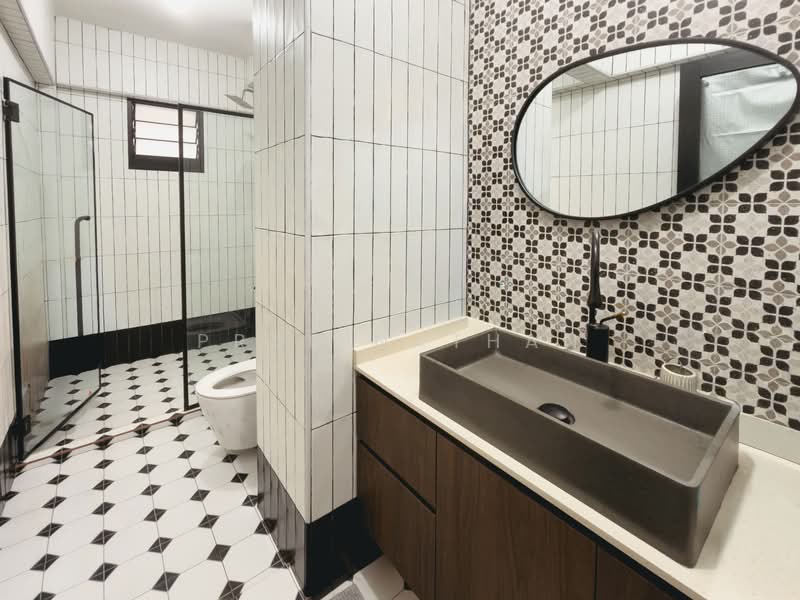 774 Bedok Reservoir View, 774 Bedok Reservoir View, 3 Bedrooms, 1,130 sqft, HDB Flat For Sale, by Prab Nathan, 500149202 - Bathroom - PropertyGuru.com.sg