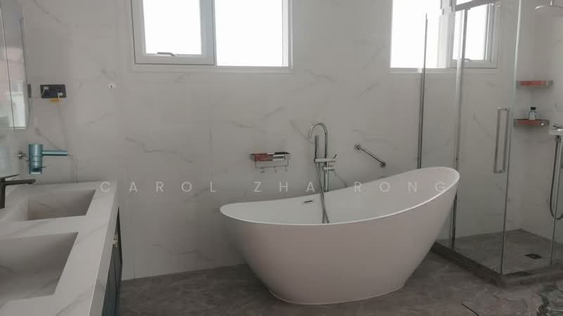 Toh Estate, , 6 Bedrooms, 6,000 sqft, Bungalow House For Rent, by Carol Zha Rong, 500149209 - Main Master Bathroom - PropertyGuru.com.sg