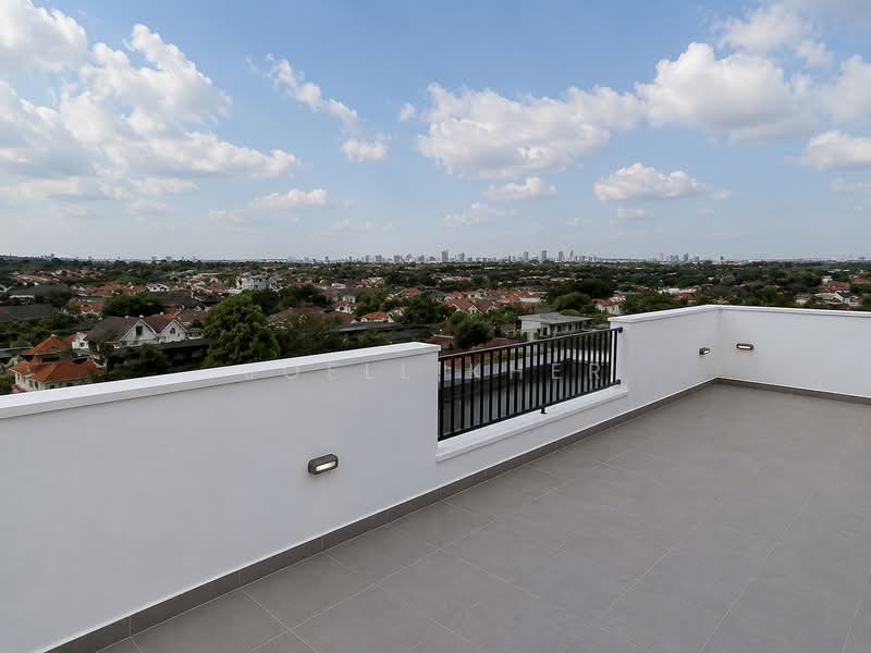 PRIME D10 ⭐️ WIDE FRONTAGE, UNBLOCKED VIEWS SEMI-D, , 6 Bedrooms, 4,400 sqft, Semi-Detached House For Sale, by Joell Kher, 500149211 - Exterior - PropertyGuru.com.sg