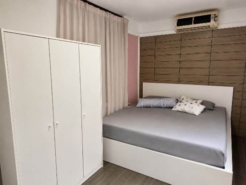 58 Geylang Bahru, 58 Geylang Bahru, 3 Bedrooms, 1,313 sqft, HDB Flat For Sale, by Rayson Cheong, 500149215 - Bedroom - PropertyGuru.com.sg