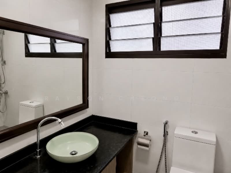 58 Geylang Bahru, 58 Geylang Bahru, 3 Bedrooms, 1,313 sqft, HDB Flat For Sale, by Rayson Cheong, 500149215 - Bathroom - PropertyGuru.com.sg