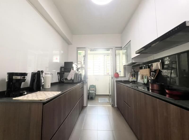 154A Bedok South Road, 154A Bedok South Road, 3 Bedrooms, 1,001 sqft, HDB Flat For Sale, by Ng Jun Wei, 500149216 - Kitchen - PropertyGuru.com.sg