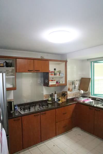 Southaven II, 33 Hindhede Walk, 3 Bedrooms, 1,539 sqft, Condominium For Sale, by Adrian Yap, 500149222 - Kitchen - PropertyGuru.com.sg