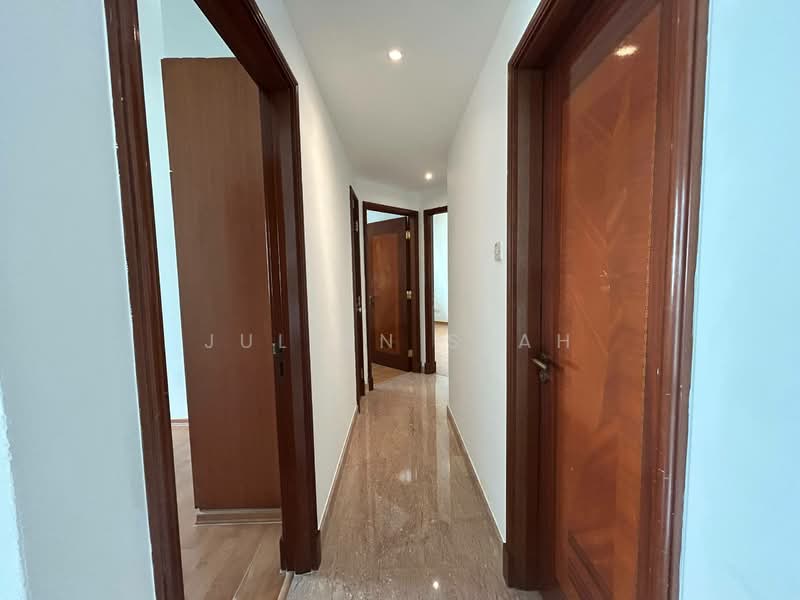 Sunshine Plaza, 10 Prinsep Link, 3 Bedrooms, 1,044 sqft, Apartment For Sale, by Julian Seah, 500149225 - Corridor - PropertyGuru.com.sg