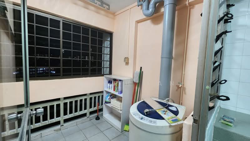 604 Woodlands Drive 42, 604 Woodlands Drive 42, 3 Bedrooms, 1,015 sqft, HDB Flat For Rent, by Joseph Tan, 500149228 - Balcony - PropertyGuru.com.sg