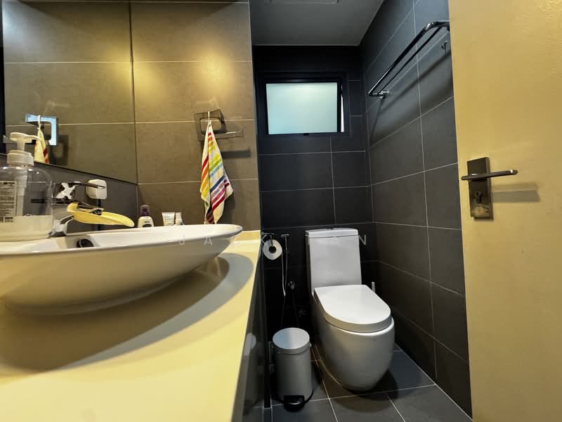 Mirage Tower, 80 Kim Seng Road, 2 Bedrooms, 958 sqft, Condominium For Sale, by Jack Tan, 500149236 - Bathroom - PropertyGuru.com.sg