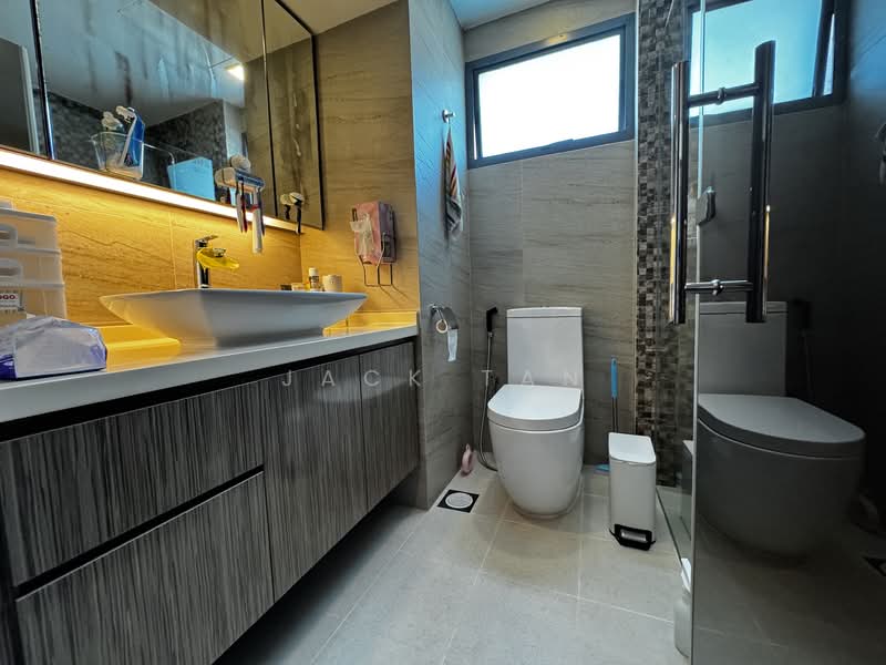 Mirage Tower, 80 Kim Seng Road, 2 Bedrooms, 958 sqft, Condominium For Sale, by Jack Tan, 500149236 - Bathroom - PropertyGuru.com.sg