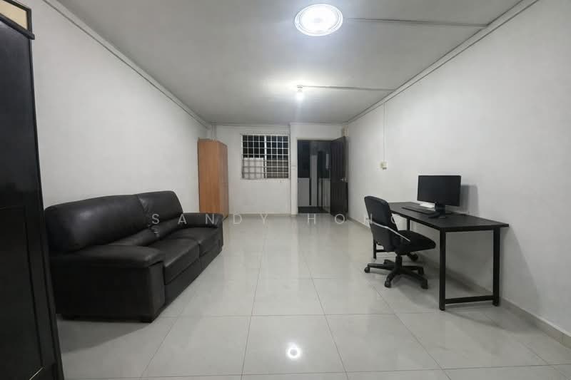 360 Bukit Batok Street 31, 360 Bukit Batok Street 31, 2 Bedrooms, 731 sqft, HDB Flat For Sale, by Sandy Hong, 500149250 - Living Room - PropertyGuru.com.sg