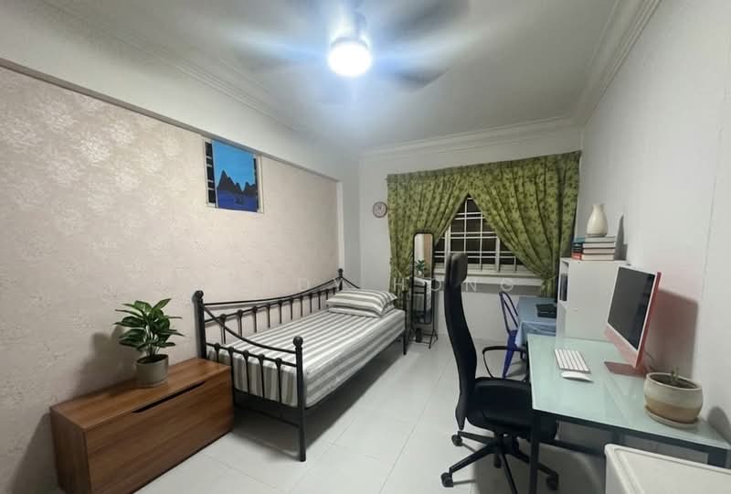 703 Jurong West Street 71, 703 Jurong West Street 71, 4 Bedrooms, 1,356 sqft, HDB Flat For Sale, by Sandy Hong, 500149266 - Bedroom - PropertyGuru.com.sg