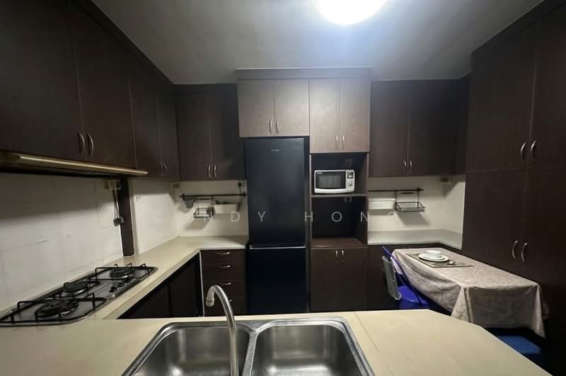 703 Jurong West Street 71, 703 Jurong West Street 71, 4 Bedrooms, 1,356 sqft, HDB Flat For Sale, by Sandy Hong, 500149266 - Kitchen - PropertyGuru.com.sg