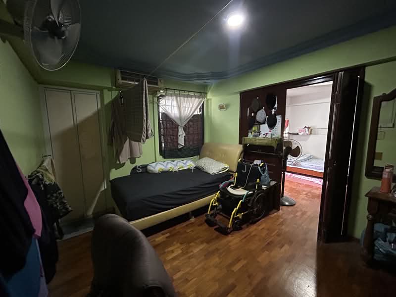 108 Woodlands Street 13, 108 Woodlands Street 13, 4 Bedrooms, 980 sqft, HDB Flat For Sale, by Syafa J, 500149271 - Bedroom - PropertyGuru.com.sg