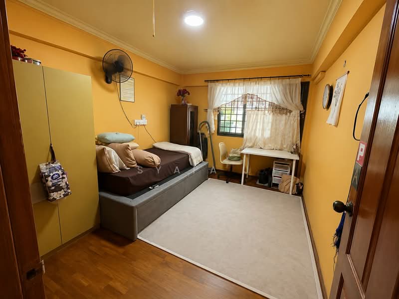 108 Woodlands Street 13, 108 Woodlands Street 13, 4 Bedrooms, 980 sqft, HDB Flat For Sale, by Syafa J, 500149271 - Bedroom - PropertyGuru.com.sg
