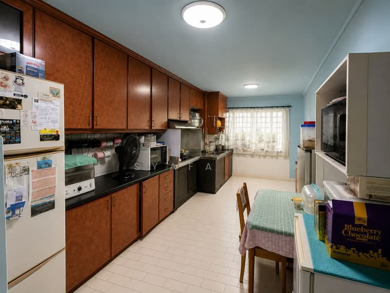 108 Woodlands Street 13, 108 Woodlands Street 13, 4 Bedrooms, 980 sqft, HDB Flat For Sale, by Syafa J, 500149271 - Kitchen - PropertyGuru.com.sg