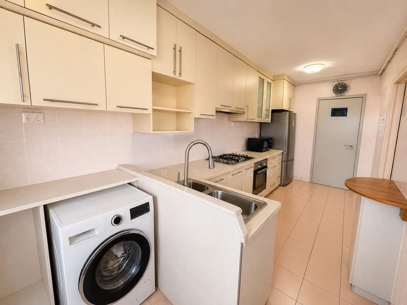 473 Sembawang Drive, 473 Sembawang Drive, 3 Bedrooms, 968 sqft, HDB Flat For Sale, by Chris Tan, 500149285 - Kitchen - PropertyGuru.com.sg