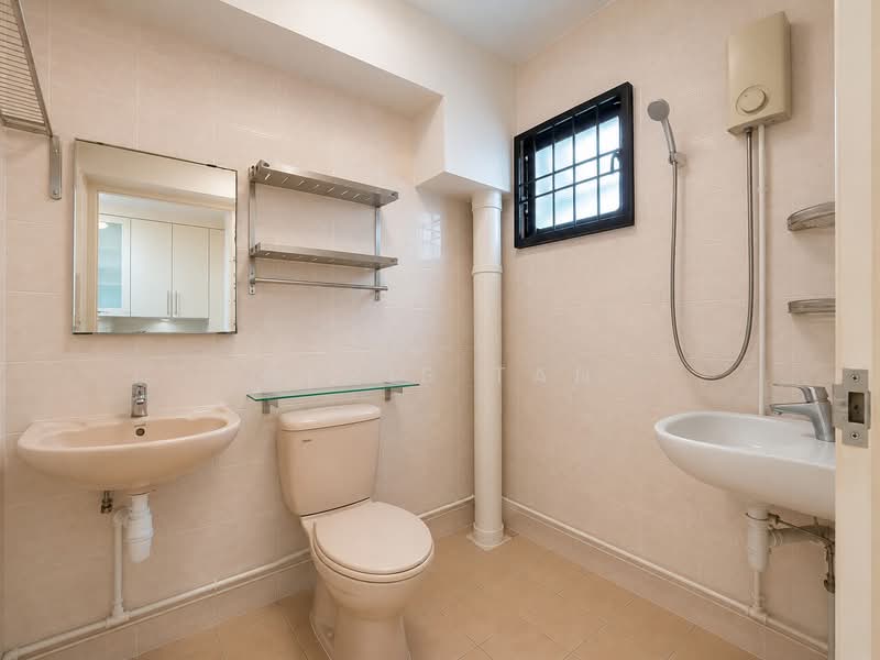 473 Sembawang Drive, 473 Sembawang Drive, 3 Bedrooms, 968 sqft, HDB Flat For Sale, by Chris Tan, 500149285 - Bathroom - PropertyGuru.com.sg