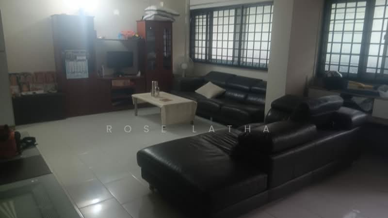 722 Jurong West Avenue 5, 722 Jurong West Avenue 5, 3 Bedrooms, 1,119 sqft, HDB Flat For Rent, by Rose Latha, 500149291 - Living Room - PropertyGuru.com.sg