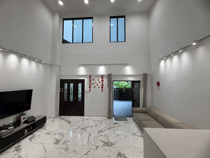 Westwood Avenue, , 5 Bedrooms, 3,351 sqft, Terraced House For Sale, by Dulcie Liu, 500149293 - Living Room - PropertyGuru.com.sg