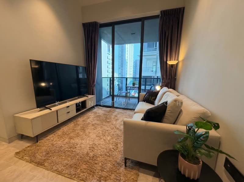 3 Cuscaden, 3 Cuscaden Walk, 2 Bedrooms, 732 sqft, Condominium For Sale, by Kenneth Yeoh, 500149297 - Living Room - PropertyGuru.com.sg