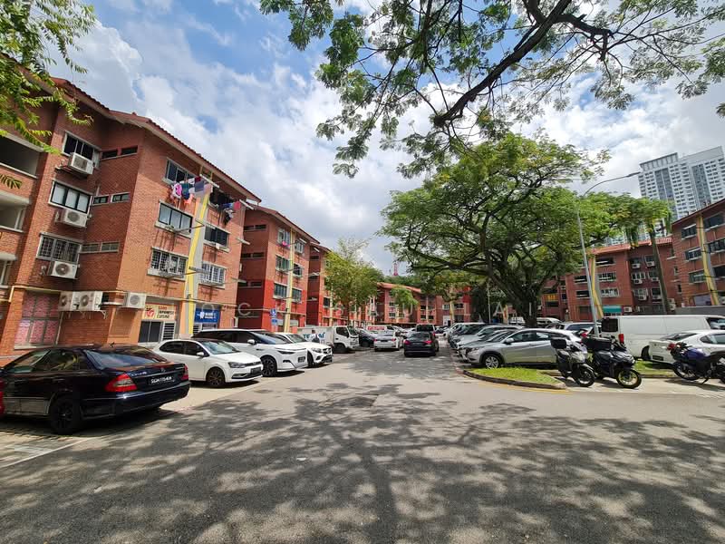 43 Holland Drive, Holland Drive, 1,367 sqft, Shop / Shophouse For Sale, by Lock Sau Lai, 500149300 - Exterior - CommercialGuru.com.sg