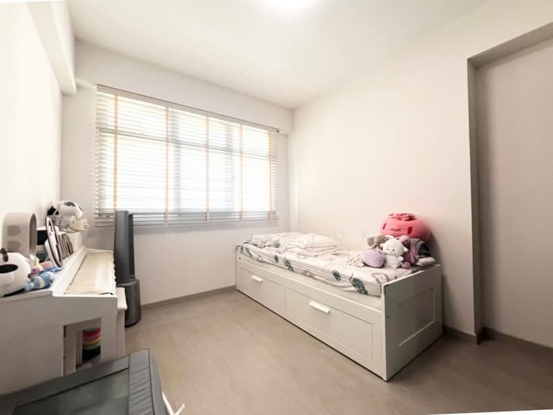 154A Bedok South Road, 154A Bedok South Road, 3 Bedrooms, 1,001 sqft, HDB Flat For Sale, by Reene Tok, 500149301 - Bedroom - PropertyGuru.com.sg