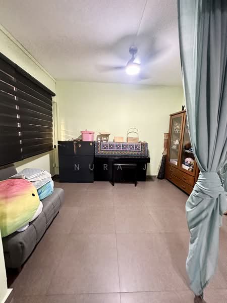 862 Woodlands Street 83, 862 Woodlands Street 83, 4 Bedrooms, 1,367 sqft, HDB Flat For Sale, by Nura J, 500149309 - Living Room - PropertyGuru.com.sg